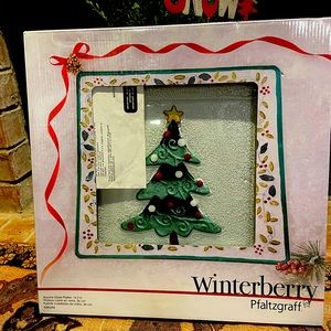 Pfaltzgraff Winterberry Christmas Tree Square Glass Platter.